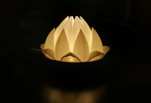 Lotus Flower LED Fixture – 3D Printed Lamp