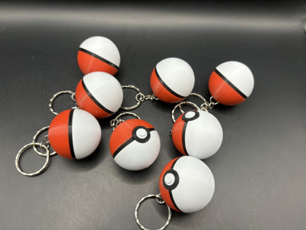 Pokeball Keychain – 3D Printed Pokémon Keyring for Fans - Image 4